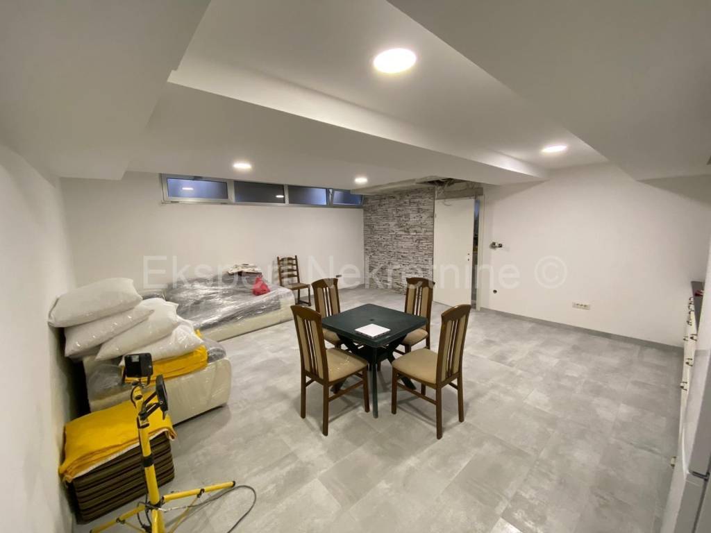 Hostel, Prodaja, Split, Split