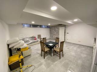 Hostel, Prodaja, Split, Split