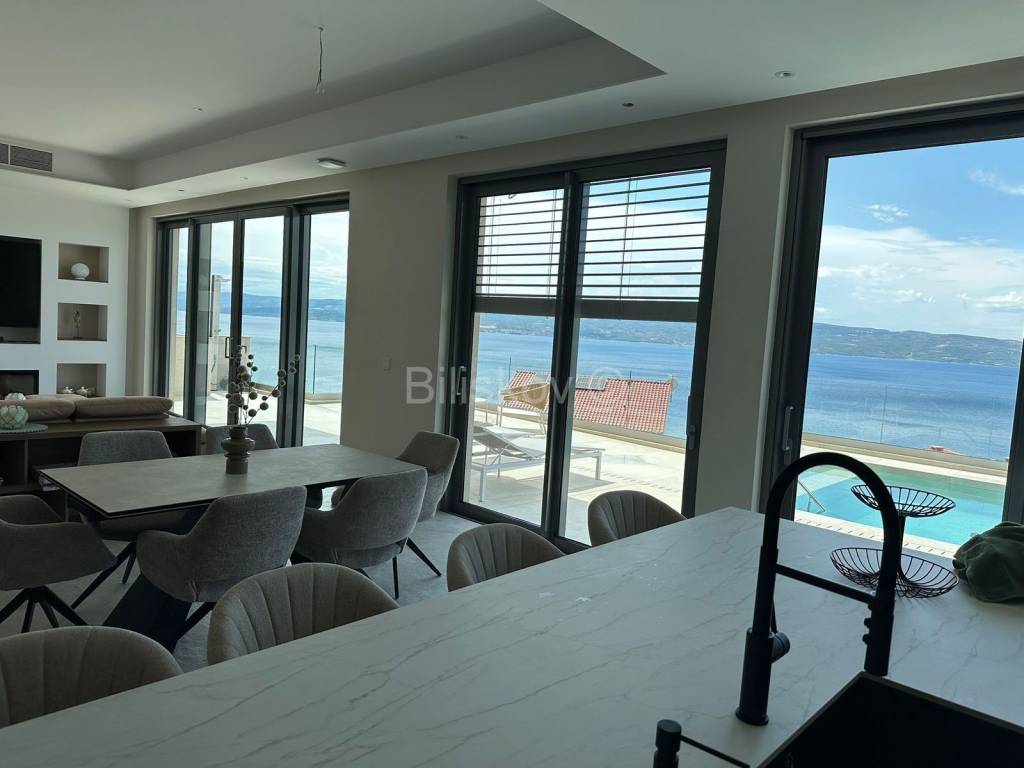 Luksuzna vila, Prodaja, Dugi rat, Jesenice