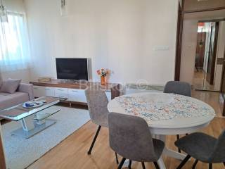 Stan u zgradi, Najam, Split, Split