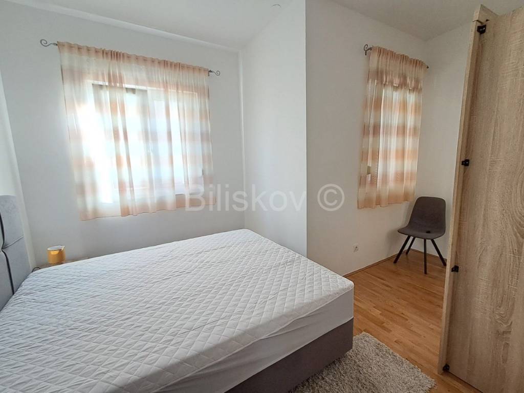 Stan u zgradi, Najam, Split, Split