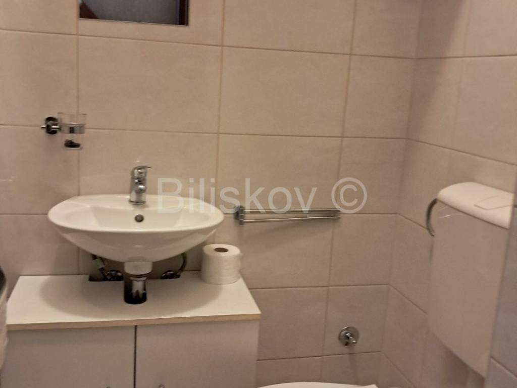 Stan u zgradi, Najam, Split, Split