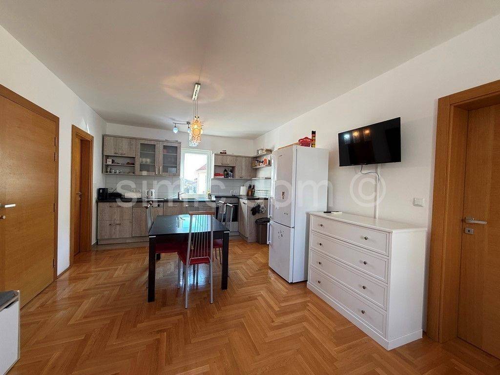 Stan u zgradi, Prodaja, Bol, Bol