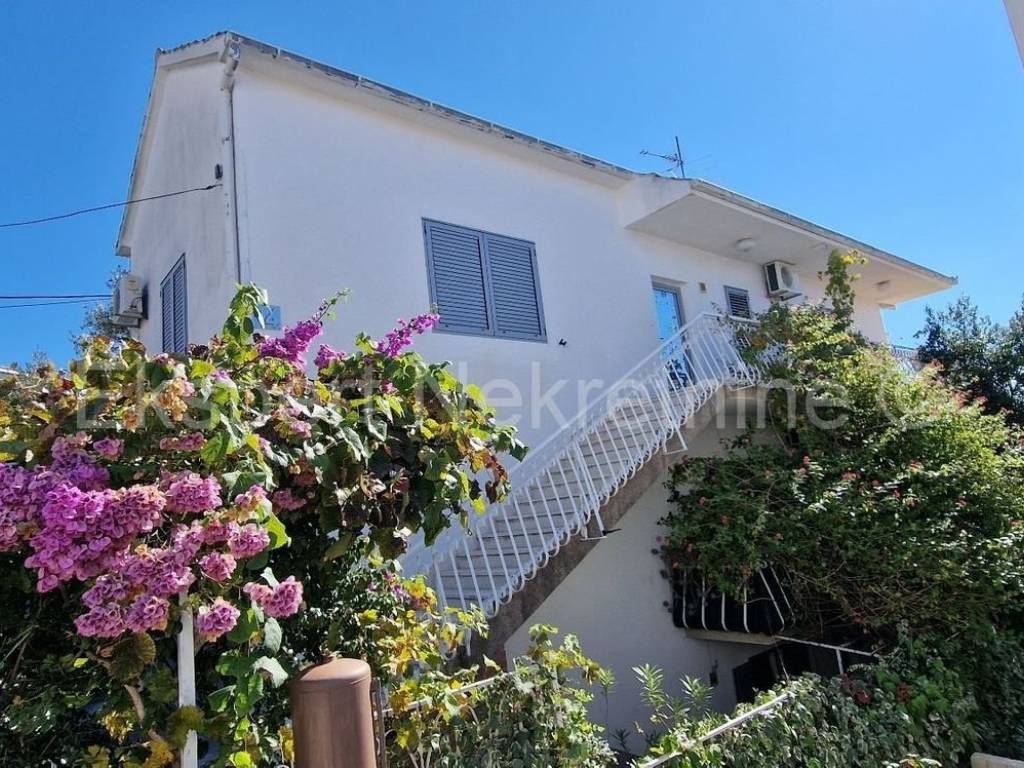 Samostojeća kuća, Prodaja, Okrug, Okrug Gornji