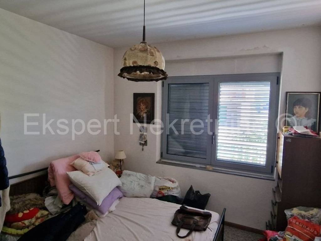 Samostojeća kuća, Prodaja, Okrug, Okrug Gornji