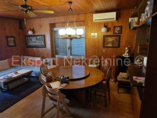 Samostojeća kuća, Prodaja, Okrug, Okrug Gornji