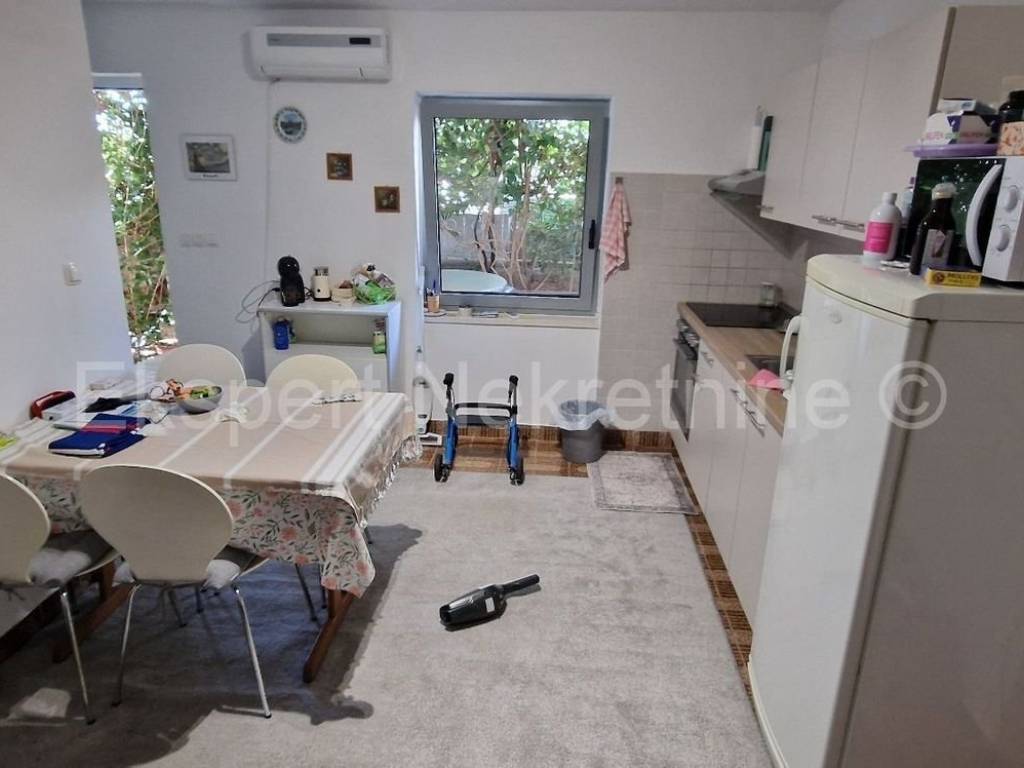 Samostojeća kuća, Prodaja, Okrug, Okrug Gornji