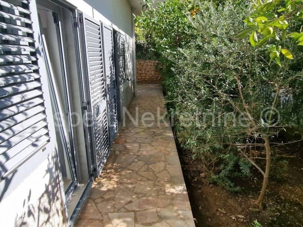 Samostojeća kuća, Prodaja, Okrug, Okrug Gornji