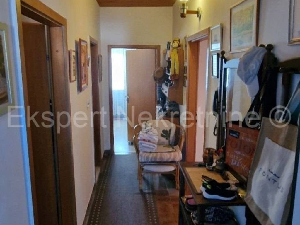 Samostojeća kuća, Prodaja, Okrug, Okrug Gornji