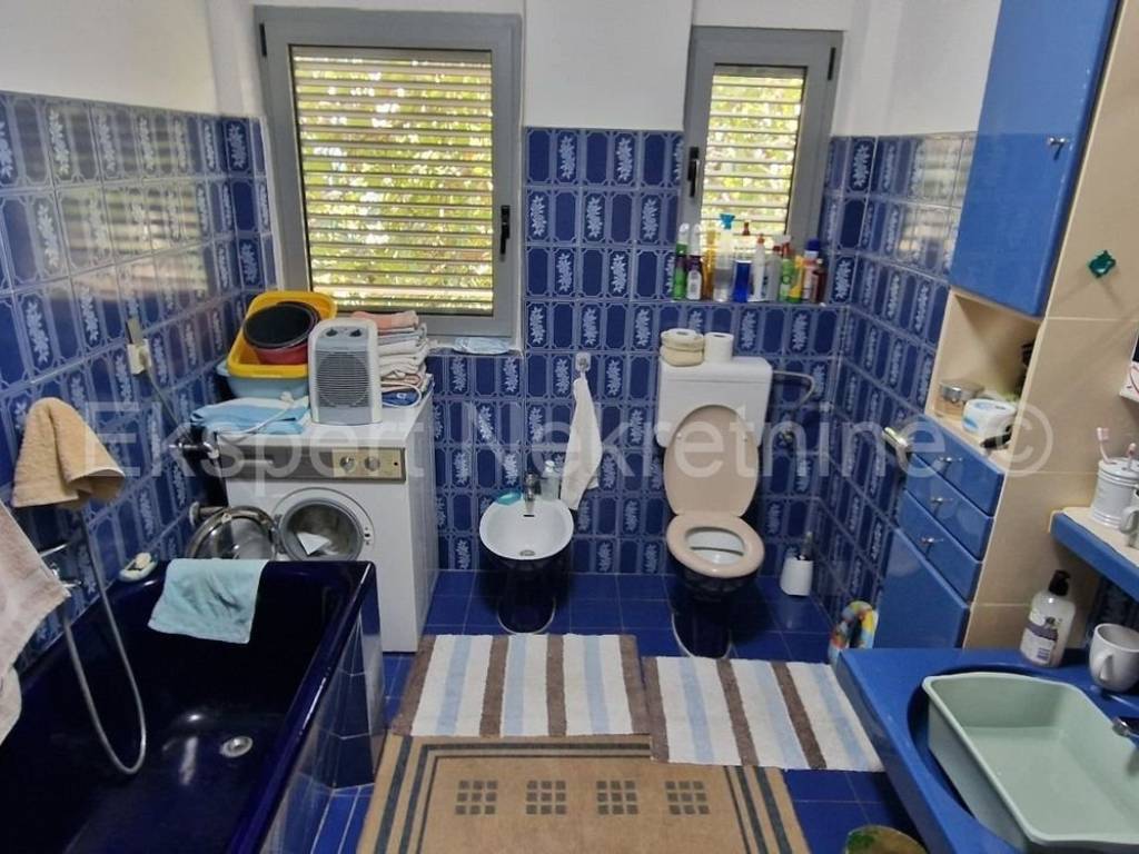 Samostojeća kuća, Prodaja, Okrug, Okrug Gornji