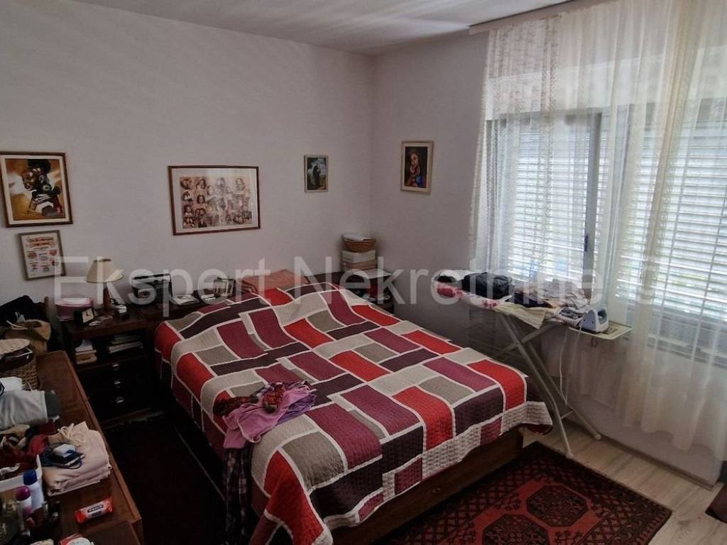 Samostojeća kuća, Prodaja, Okrug, Okrug Gornji