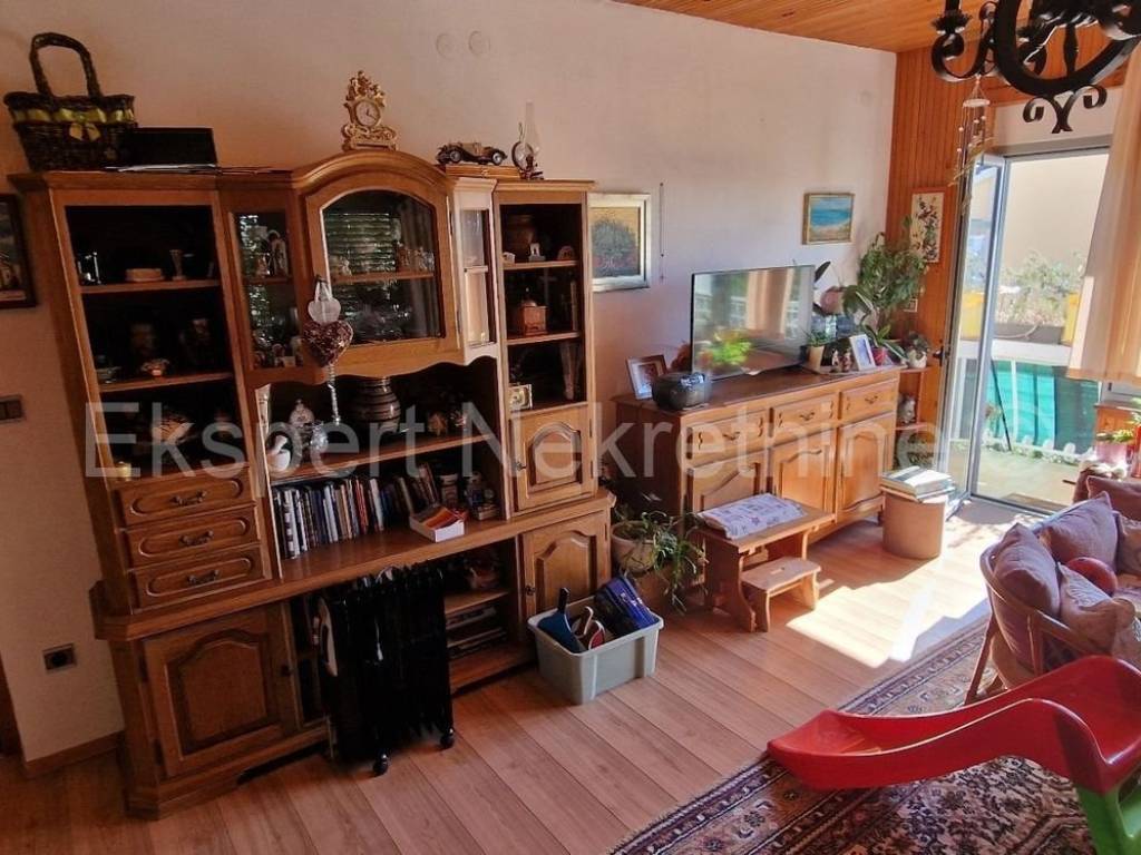 Samostojeća kuća, Prodaja, Okrug, Okrug Gornji