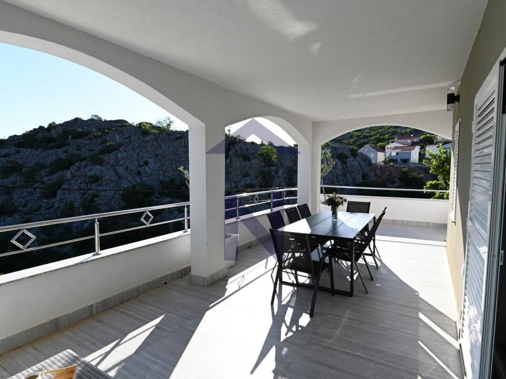 Vila, Prodaja, Karlobag, Cesarica