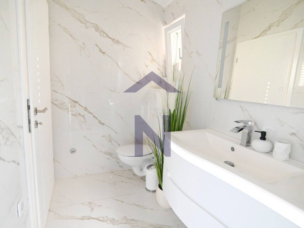 Vila, Prodaja, Karlobag, Cesarica