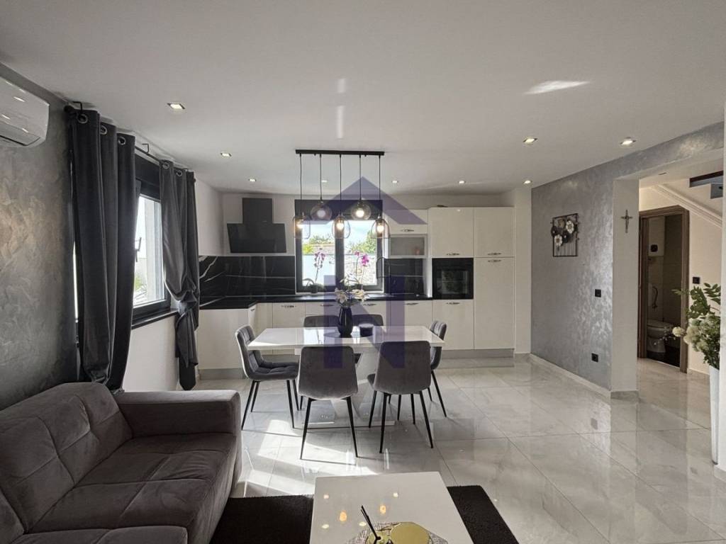 Samostojeća kuća, Prodaja, Poličnik, Poličnik