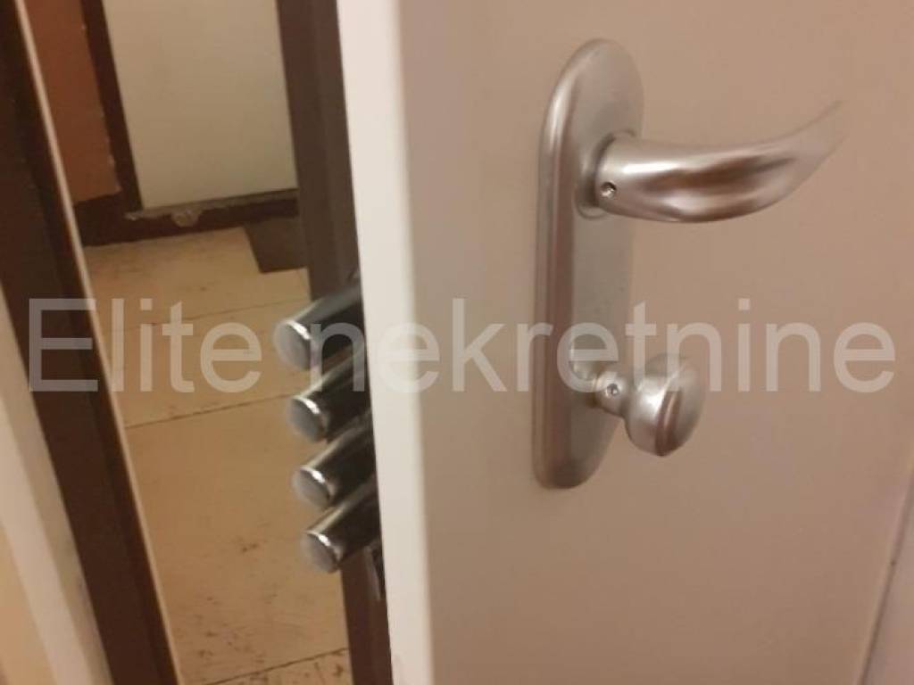 Stan u zgradi, Najam, Rijeka, Centar