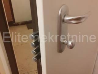 Stan u zgradi, Najam, Rijeka, Centar