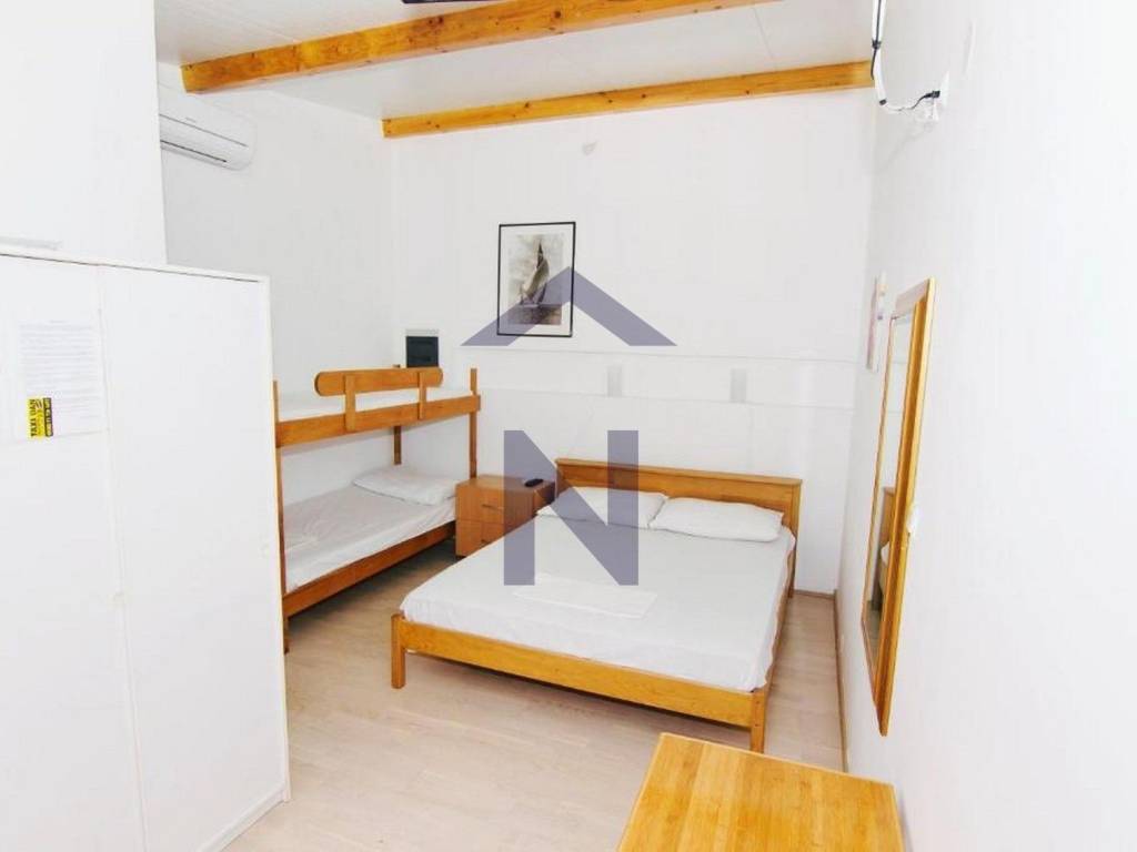 Apartmanska kuća, Prodaja, Novalja, Gajac