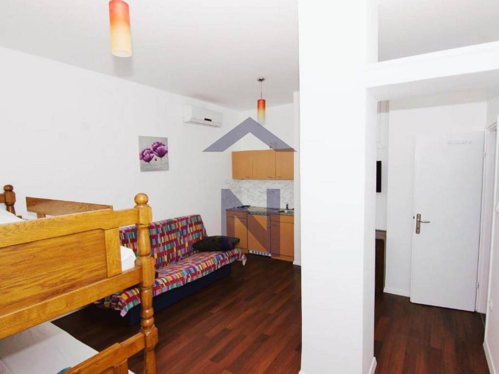 Apartmanska kuća, Prodaja, Novalja, Gajac