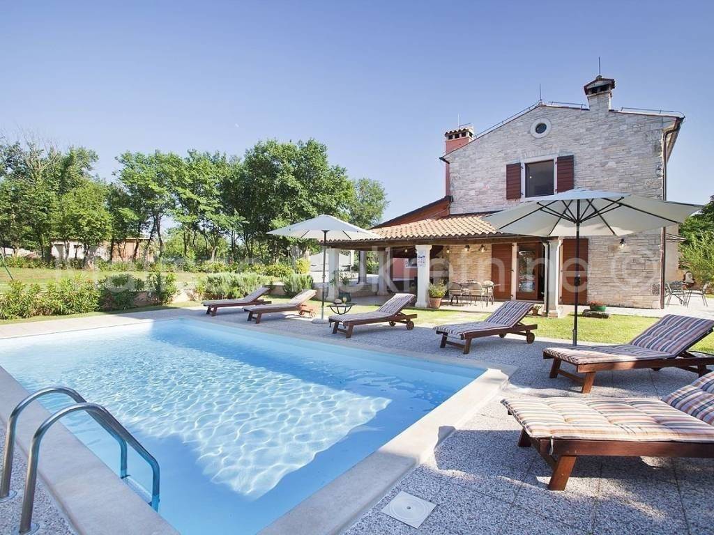 Vila, Prodaja, Barban, Rebići