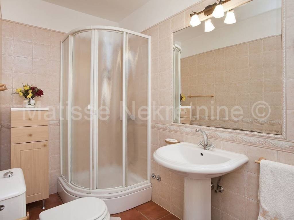 Vila, Prodaja, Barban, Rebići