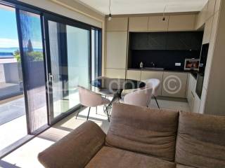 Apartman na moru, Prodaja, Okrug, Okrug Gornji