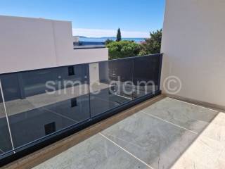 Apartman na moru, Prodaja, Okrug, Okrug Gornji