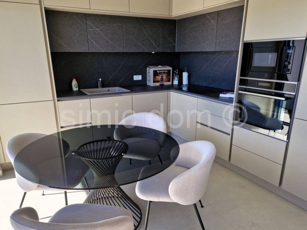 Apartman na moru, Prodaja, Okrug, Okrug Gornji