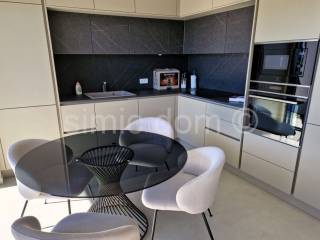 Apartman na moru, Prodaja, Okrug, Okrug Gornji