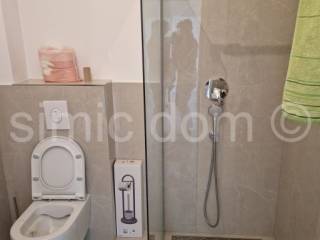 Apartman na moru, Prodaja, Okrug, Okrug Gornji