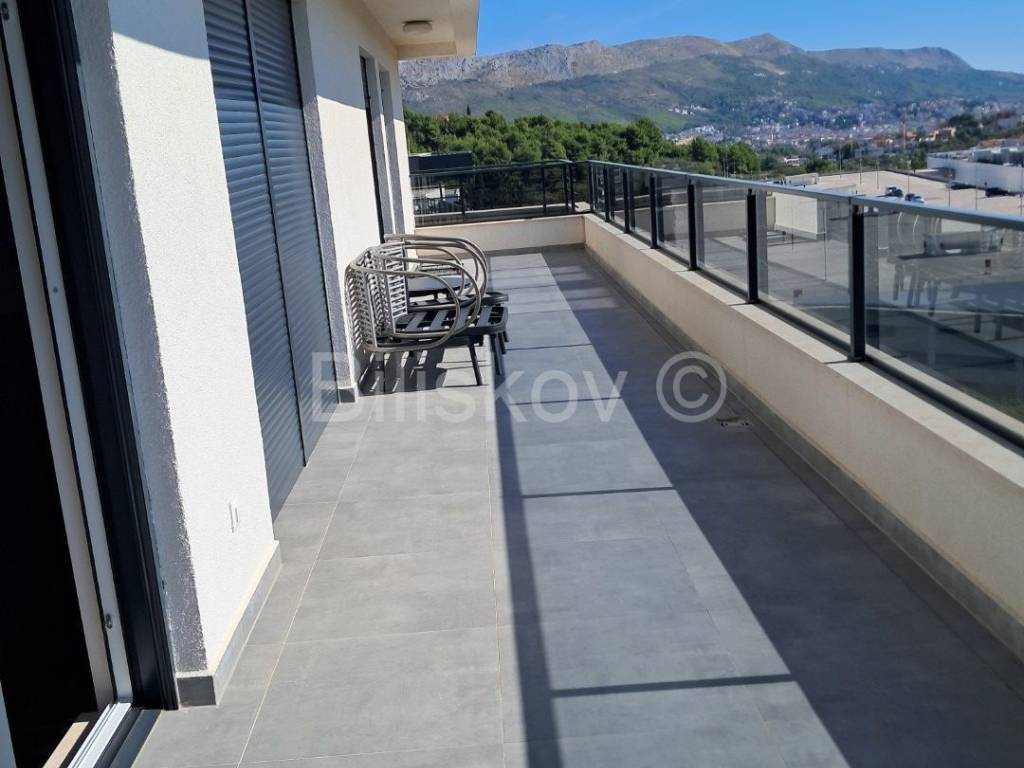 Stan u zgradi, Najam, Split, Split