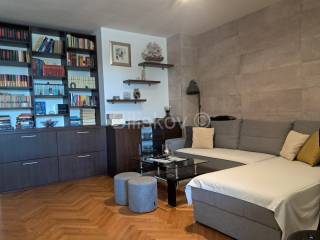 Stan u zgradi, Najam, Split, Split