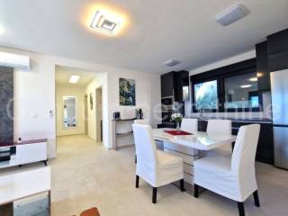 Apartman na moru, Prodaja, Vir, Vir