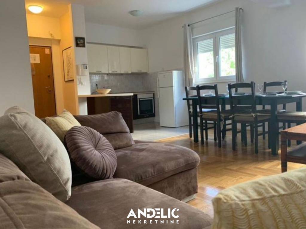 Stan u kući, Najam, Split, Split