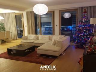 Stan u zgradi, Najam, Split, Split