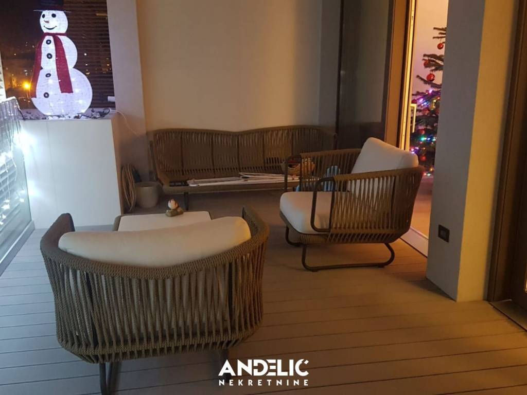 Stan u zgradi, Najam, Split, Split