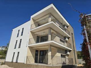 Stan u zgradi, Prodaja, Rogoznica, Rogoznica