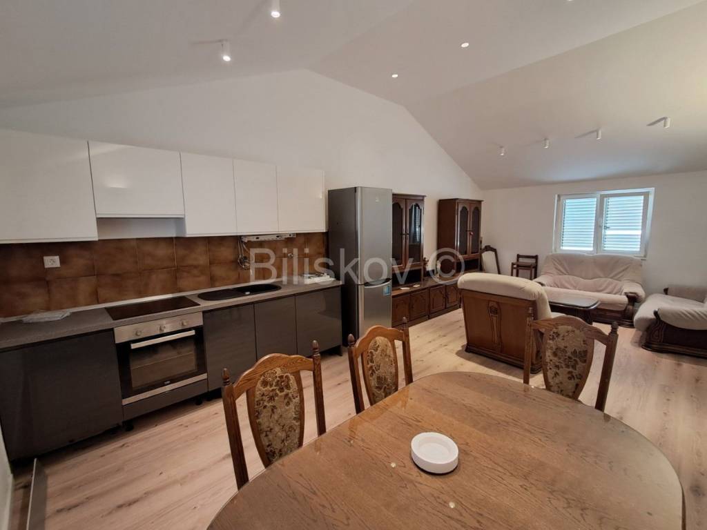 Stan u kući, Najam, Split, Split