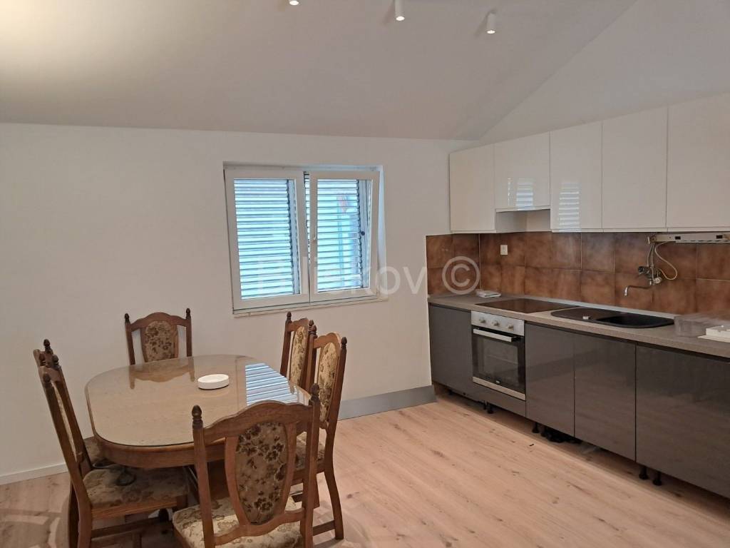 Stan u kući, Najam, Split, Split