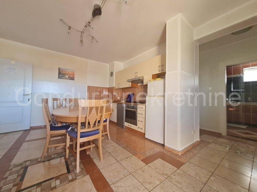 Apartman na moru, Prodaja, Vir, Vir