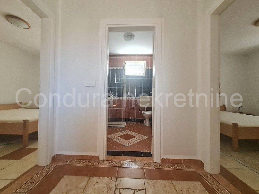Apartman na moru, Prodaja, Vir, Vir
