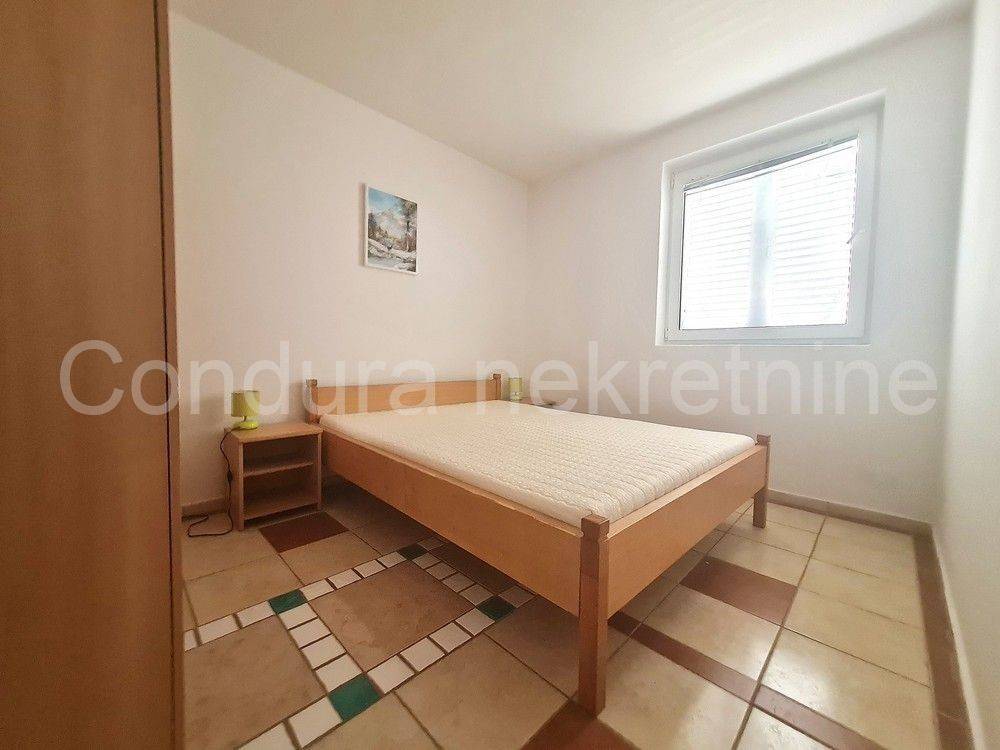 Apartman na moru, Prodaja, Vir, Vir
