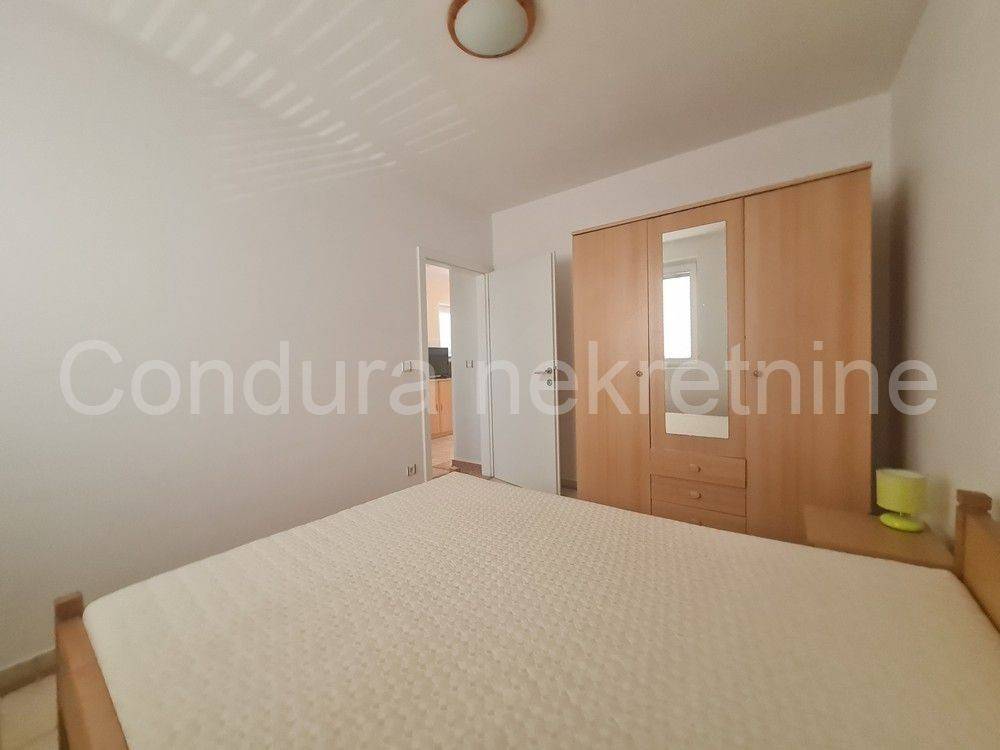 Apartman na moru, Prodaja, Vir, Vir