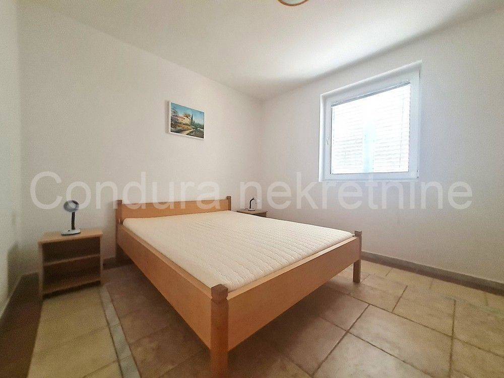 Apartman na moru, Prodaja, Vir, Vir