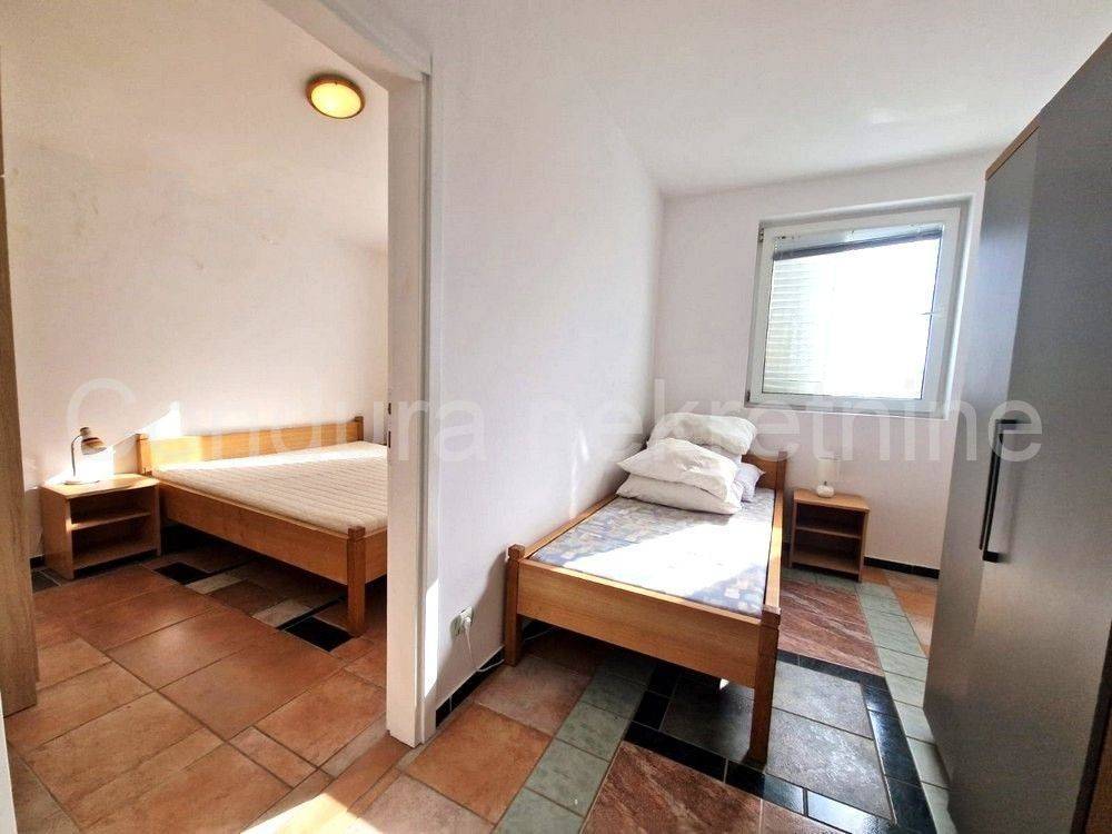 Apartman na moru, Prodaja, Vir, Vir