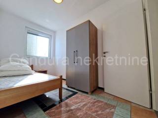 Apartman na moru, Prodaja, Vir, Vir