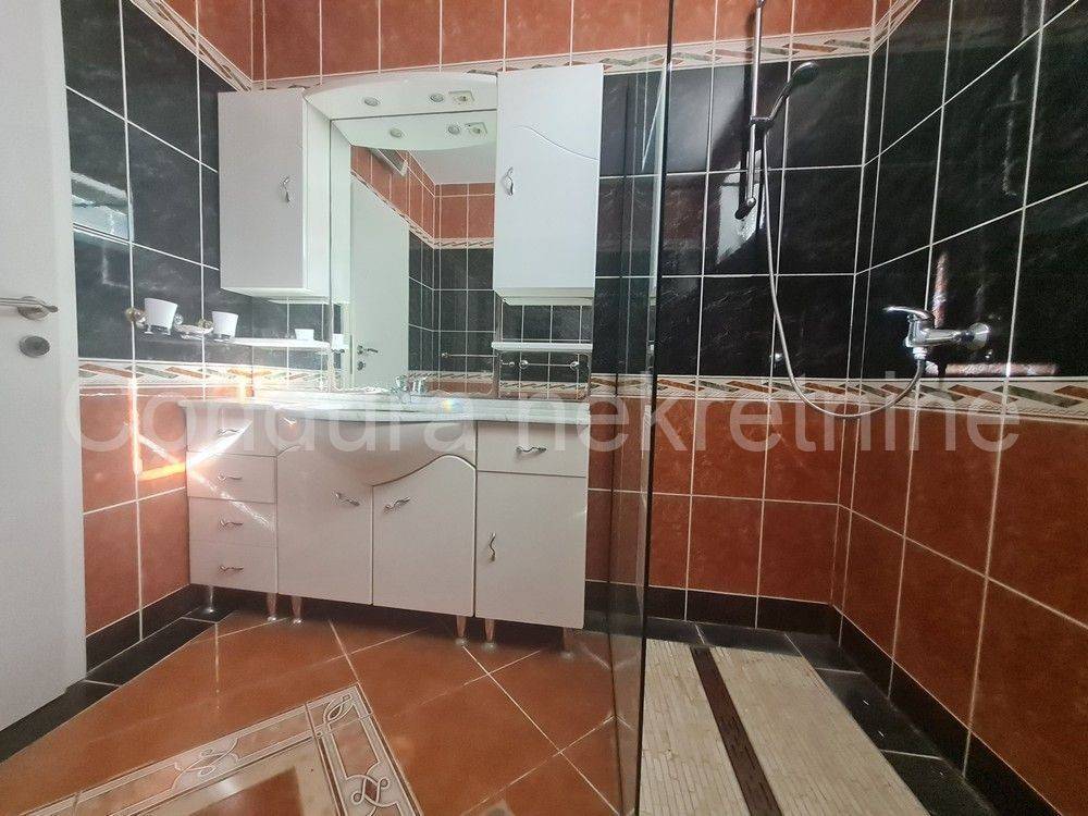 Apartman na moru, Prodaja, Vir, Vir