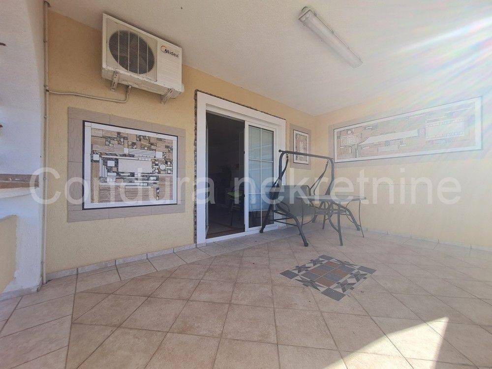 Apartman na moru, Prodaja, Vir, Vir