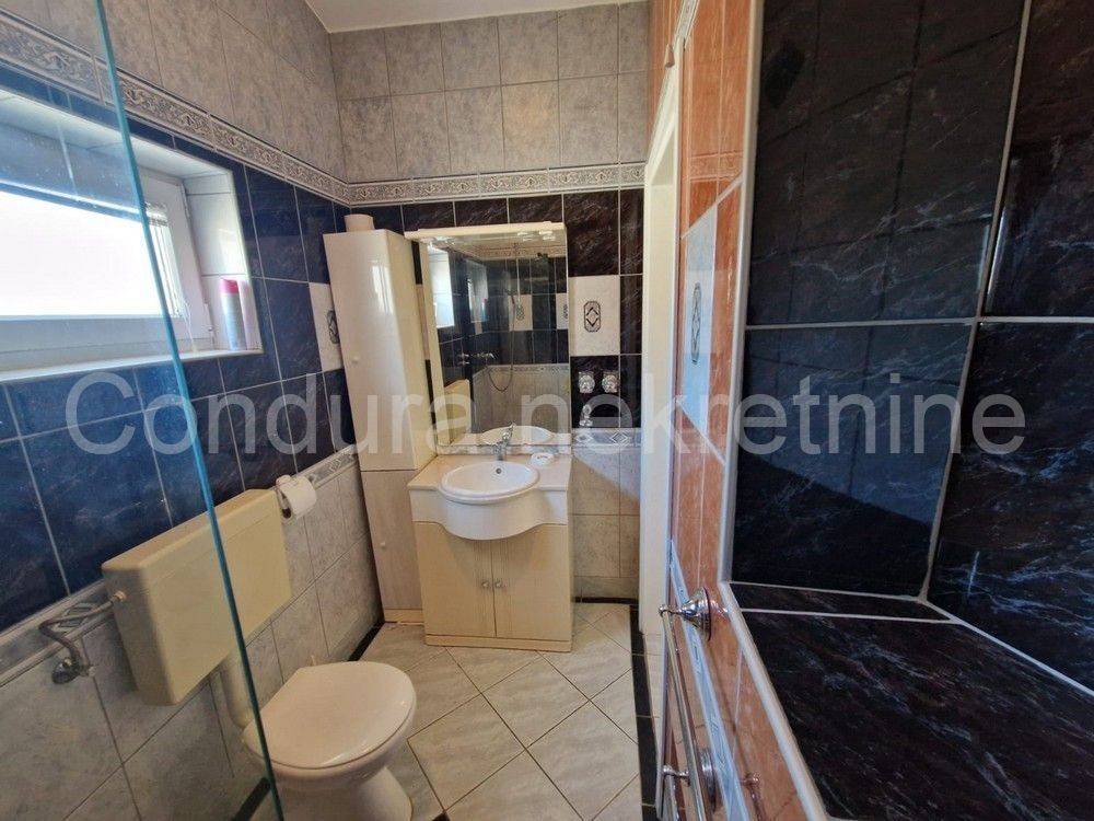 Apartman na moru, Prodaja, Vir, Vir