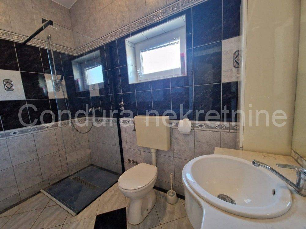 Apartman na moru, Prodaja, Vir, Vir